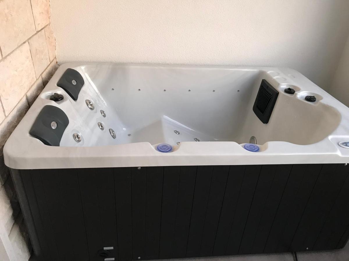 Apartments Tonkita With Jacuzzi マカルスカ エクステリア 写真